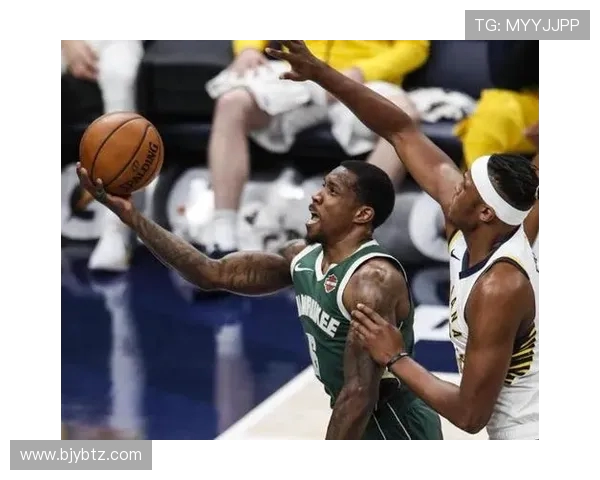 太阳力拼雄鹿 展现全能攻防对决 激烈较量掀起新赛季风云