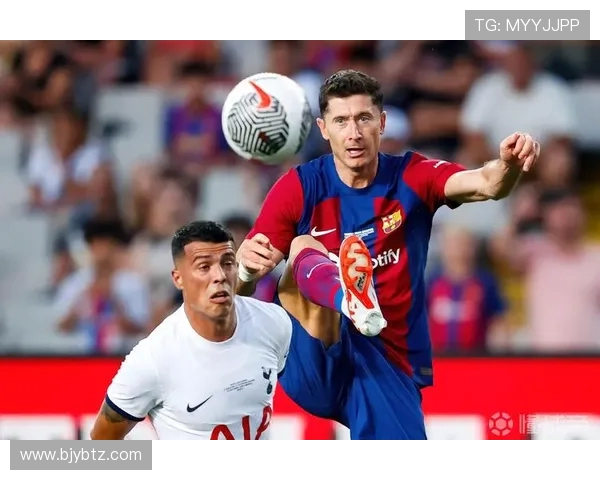 巴萨与热刺对决精彩回顾及比赛分析全景呈现